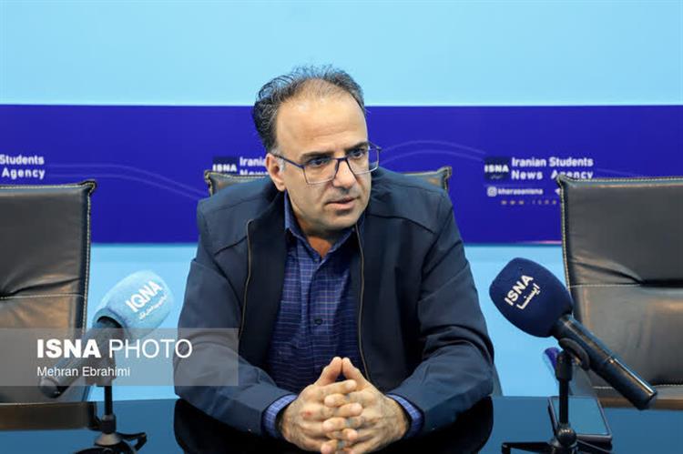 عضو هیات علمی پژوهشکده گردشگری جهاددانشگاهی مطرح کرد ضرورت اخذ عوارض در تنگه هرمز به دلیل پیامدهای زیست محیطی